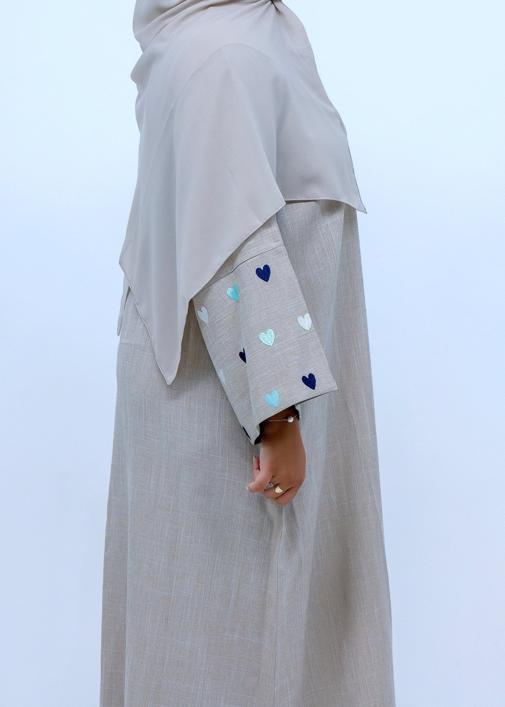 Linen-Abaya-With-Pattern-Sleeve